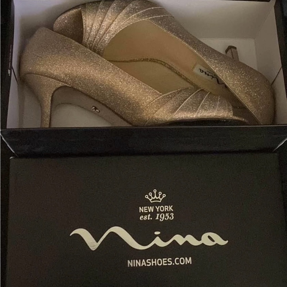 Nina Shoes Carolyn Size 8W
